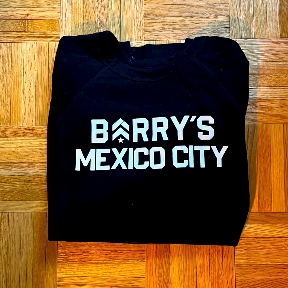 Men’s Black crew neck sweatshirt